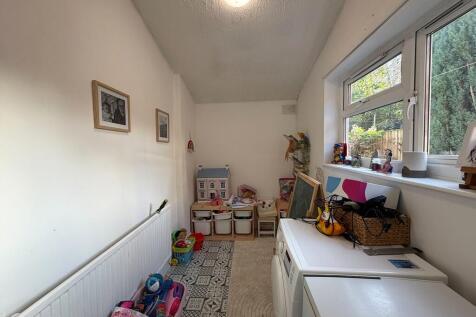 processed-9ECB9BA...