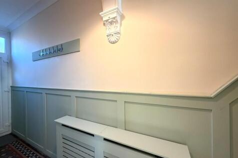 processed-9C9210E...