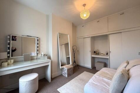 processed-24DFD49...