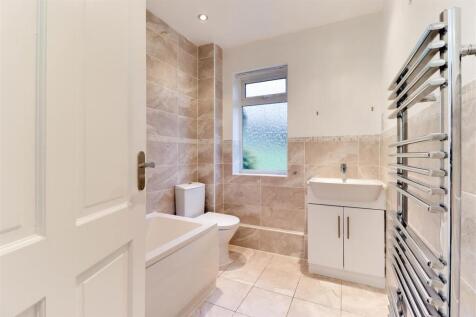 35. Bathroom 1.5.jpg