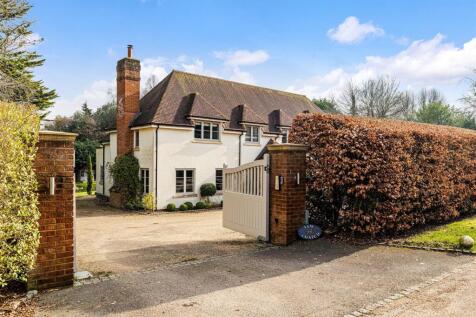 Yew Thatch, Woodhouse Lane, Holmbury St Mary, Dork