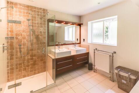 En-suite 1.5.jpg