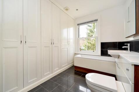 Bathroom1.jpg