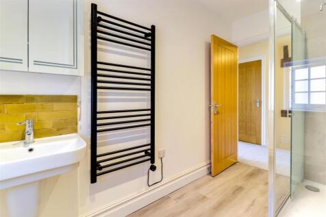 Bathroom 1.3.jpg
