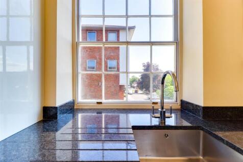 14. Kitchen 1.3.jpg