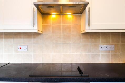 11. Kitchen.jpg