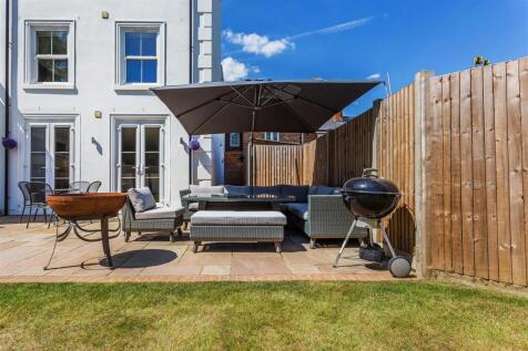 3-White-House-Mews-48.jpg