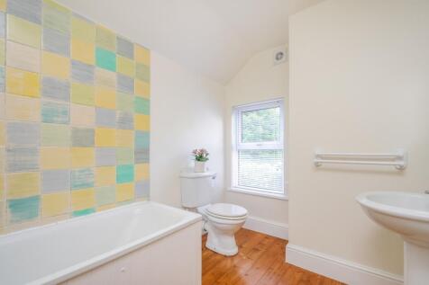 Bathroom.jpg