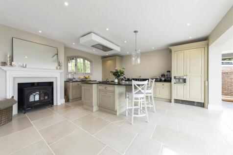 The-Stables-9-Guildown-Avenue-Guildford-GU2-4HA-17