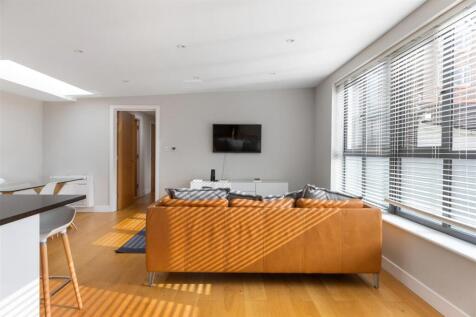 Flat 2, 278 High Street GU1 3JL-2.jpg