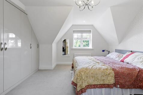 6-Coplestone-Chase-Cranley-Road-Guildford-GU1-2JW-