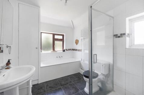 33 Irwin Road Guildford GU2 7PW-21.jpg