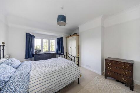 33 Irwin Road Guildford GU2 7PW-26.jpg