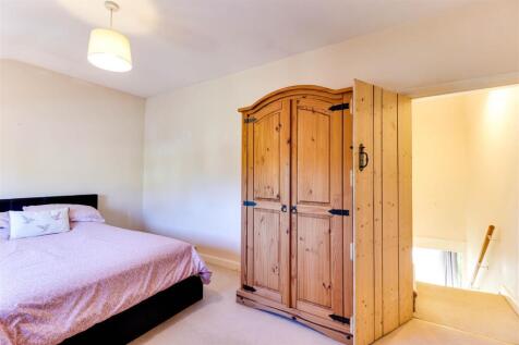 Bedroom 1.2.jpg