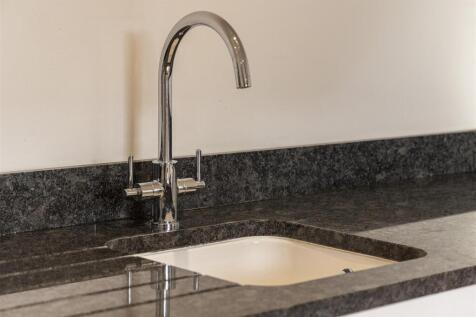 Apt-1-276-High-Street-Guilford-62.jpg