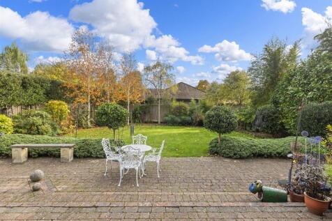 Leander, Avenue Road Cranleigh, GU6 7LL-9.JPG