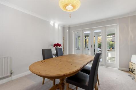 Leander, Avenue Road Cranleigh, GU6 7LL-19.JPG