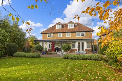 Leander, Avenue Road Cranleigh, GU6 7LL-14.JPG