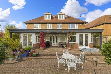 Leander, Avenue Road Cranleigh, GU6 7LL-15.JPG