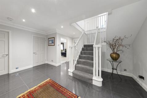 Leander, Avenue Road Cranleigh, GU6 7LL-16.JPG