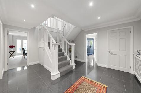 Leander, Avenue Road Cranleigh, GU6 7LL-17.JPG