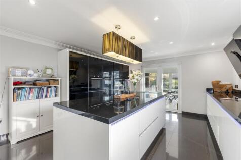 Leander, Avenue Road Cranleigh, GU6 7LL-30.JPG