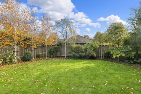 Leander, Avenue Road Cranleigh, GU6 7LL-11.JPG