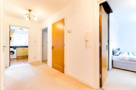 10. Hallway.jpg