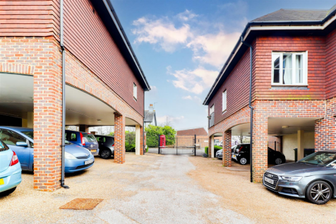 04. Front aspect.png