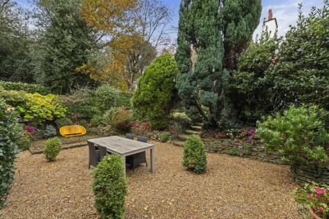 Wancom Edge, Puttenham-7.JPG