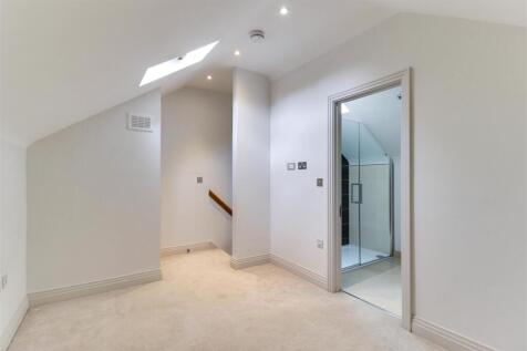 Loft bedroom 1.1.jpg