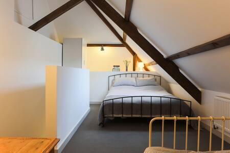 bedroom.jpg
