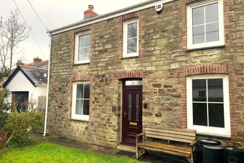 Front of property.jpeg