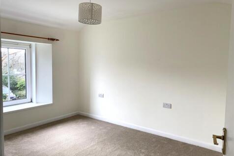 Bedroom 2 (5).jpeg