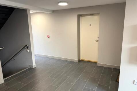 Flat 3 Front Door.jpg