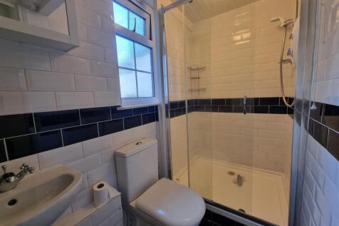 Shower Room 10 Trefusis.jpg