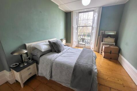 bed 1.jpg