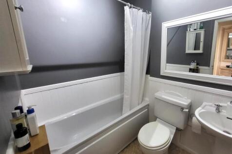 bathroom (1).jpg