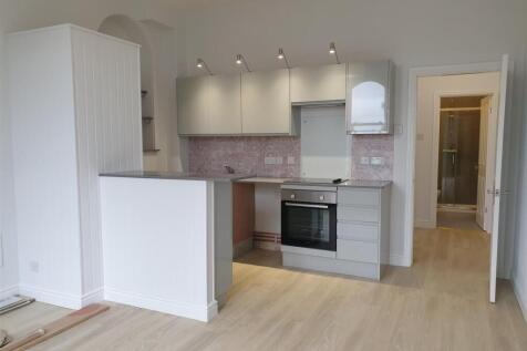 Kitchen 1 (2).jpg