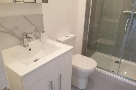 Bathroom 2 (1).jpg