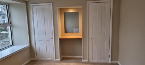 dressing table and wardobes.jpg