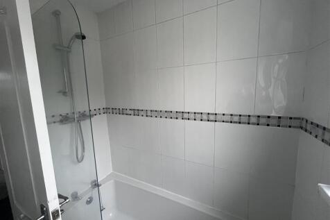 IMG_Bathroom 1.jpeg