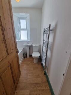 FIRST FLOOR BATHROOM.jpg