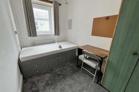 First Floor Rear Bedroom