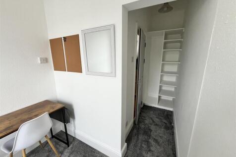 First Floor Front Single