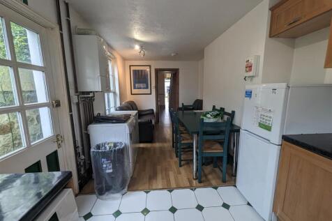 Kitchen Lounge (2).jpg