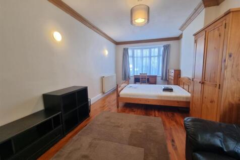 Ground Floor Front Bedroom (2).jpg