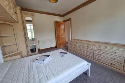 First Floor Front Bedroom (3).jpg