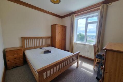 First Floor Rear LHS Bedroom (2).jpg