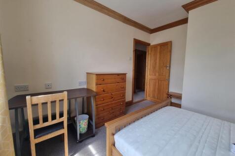 First Floor Rear LHS Bedroom (3).jpg